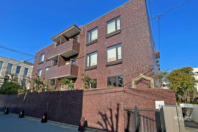 代官山シティハウスの外観（南側から）