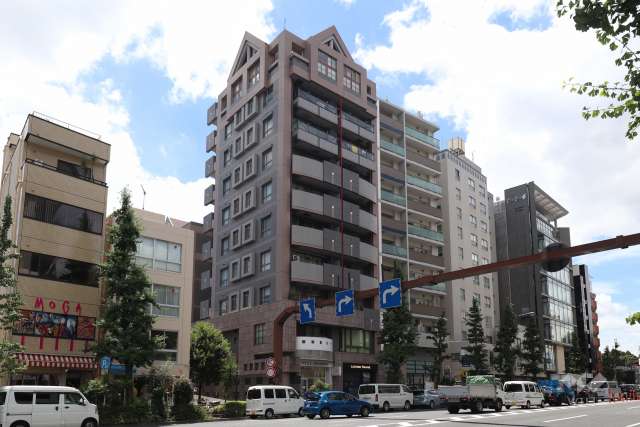グランドメゾン代官山の外観（北東側から）