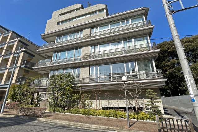 パークハウス常磐松の外観（南側から）