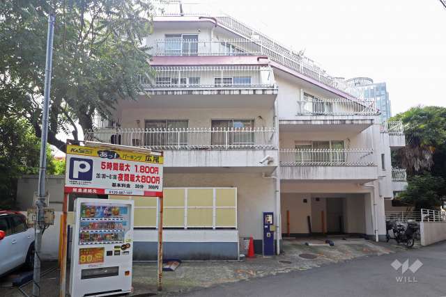 広尾大和マンションの外観(東側から)