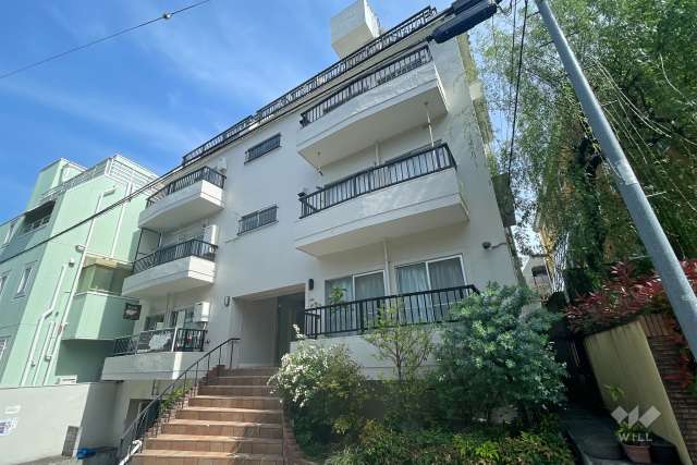 松濤マンションの外観（西側から）