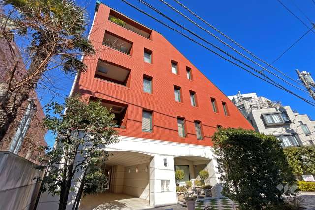 ペアシティ表参道の外観（南西側から）