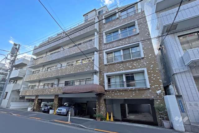 第15宮庭マンションの外観（北東側から）