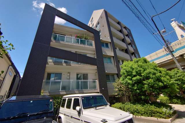 シティハウス代々木参宮橋の外観（南側から）