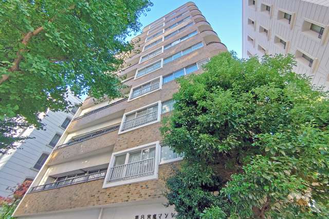 第8宮庭マンションの外観（北東側から）