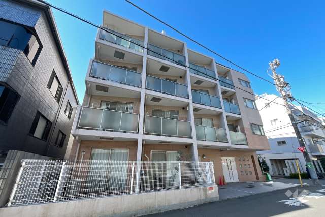 イトーピア神宮外苑の外観(東側から）