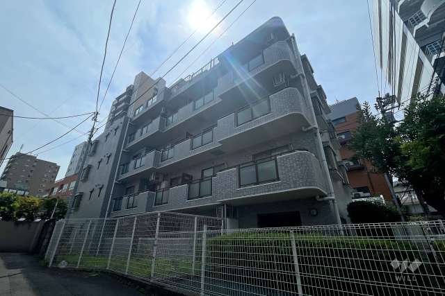 エレガンス代々木の外観（北東側から）