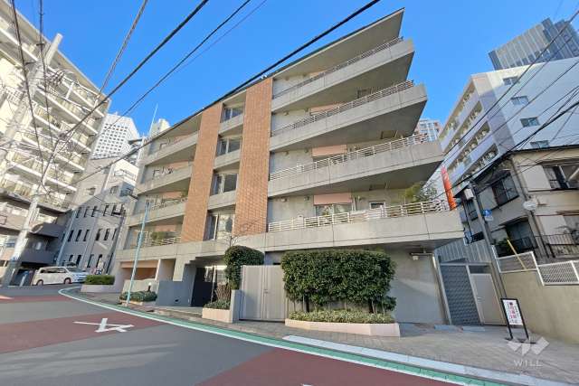 ジェイパーク代々木の外観（南東側から）