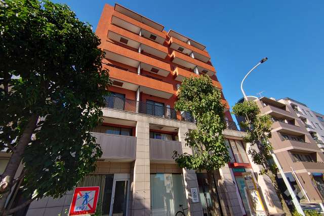 ビット代々木上原２の外観（南西側から）