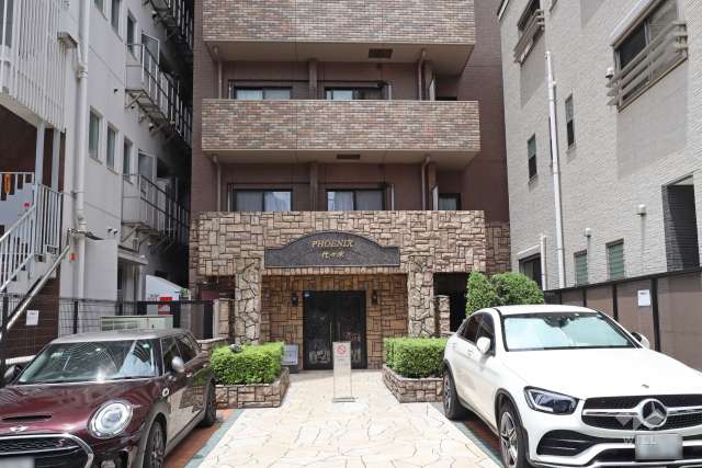 トーシンフェニックス代々木の外観