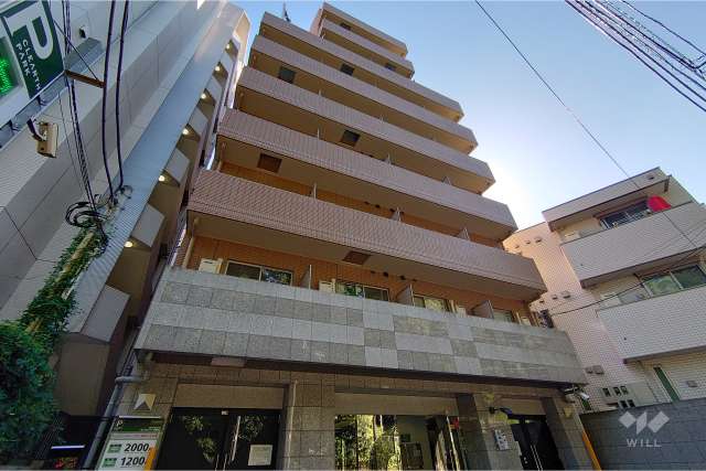 パレステュディオ南青山の外観（北東側から）