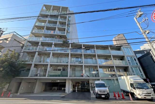 セルフィスタ渋谷の外観（南側から）