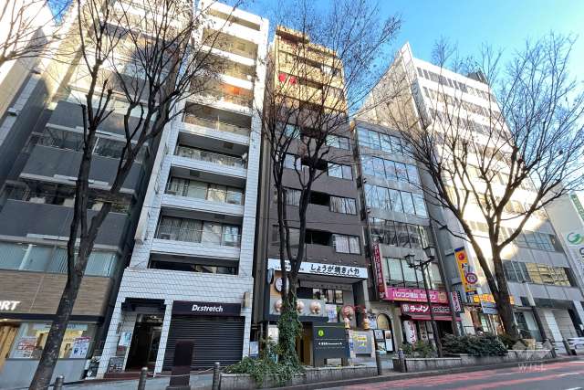グローリア宮益坂の外観（南側から）