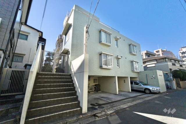 パーク・ノヴァ幡ヶ谷の外観(南東側から）