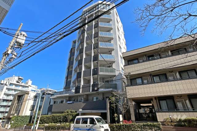 ザサンメゾン広尾エルドの外観（南西側から）