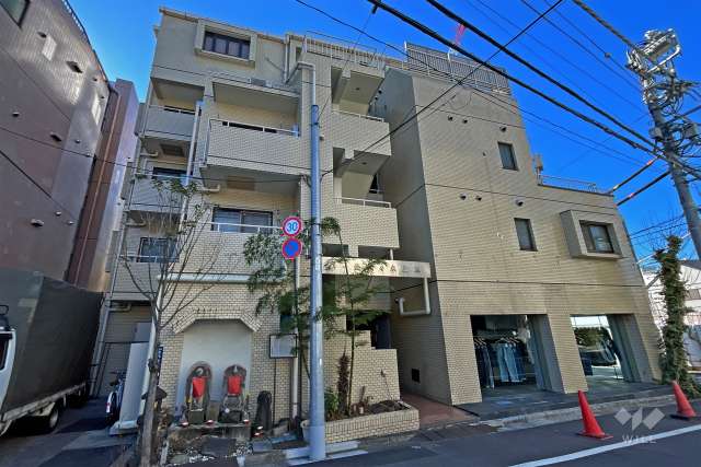 パーク代々木上原の外観(南西側から)