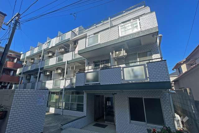 セントヒルズ笹塚の外観（南西側から）