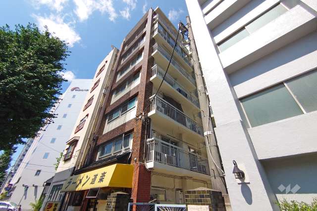 富士見マンション（代々木3丁目）の外観（南西側から）