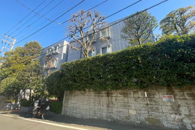代々木上原第一マンションズの外観（南西側から）