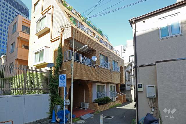 エスタ代々木の外観（南西側から）