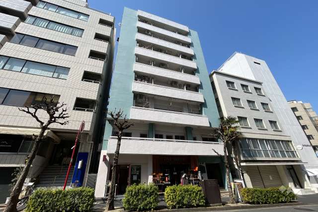 恵比寿フラワーマンションの外観（南東側から）