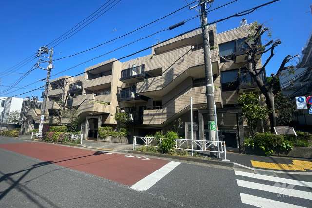 グランドメゾン代々木上原の外観（南西側から）