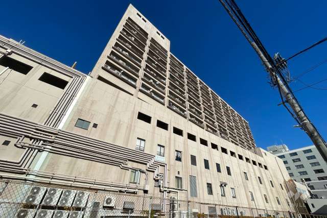 幡ヶ谷ゴールデンマンションの外観（南東側から）