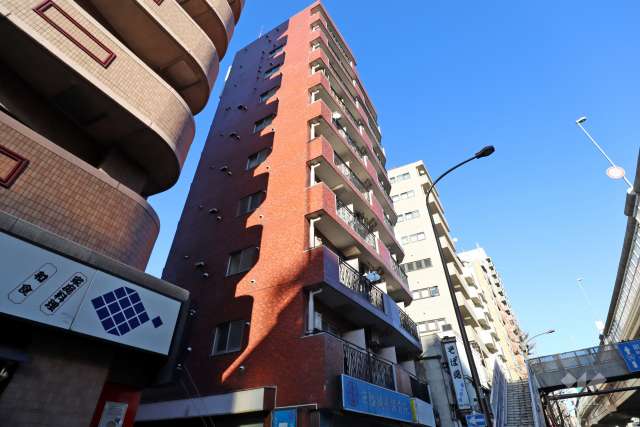 幡ヶ谷ダイヤモンドマンションの外観（南西側から）