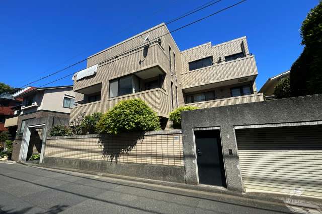 ベルテ代々木大山の外観（南東側から）