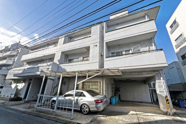 ライオンズマンション代々木上原の外観（北東側から）