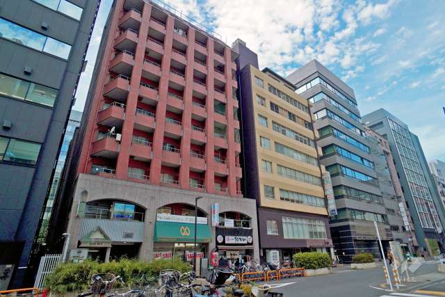 アクティブ新宿の外観（南側から）