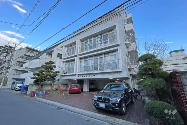 サンパークハイツの外観(南西側から）