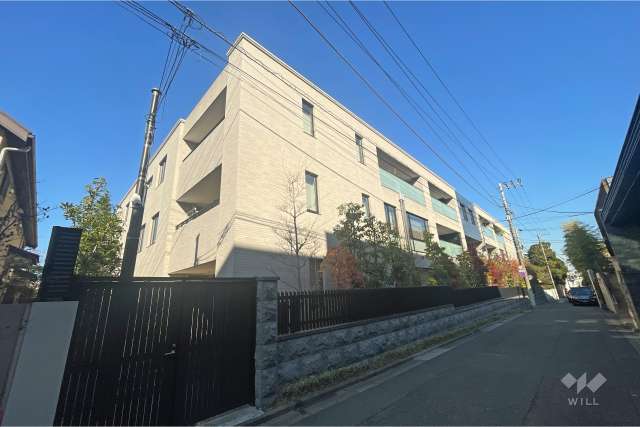 グランドメゾン上原コートの外観（南西側から）