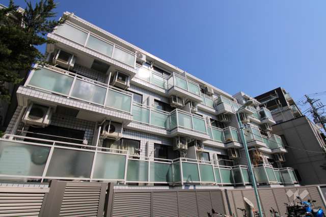 トップ代々木公園第2の外観（南西側から）