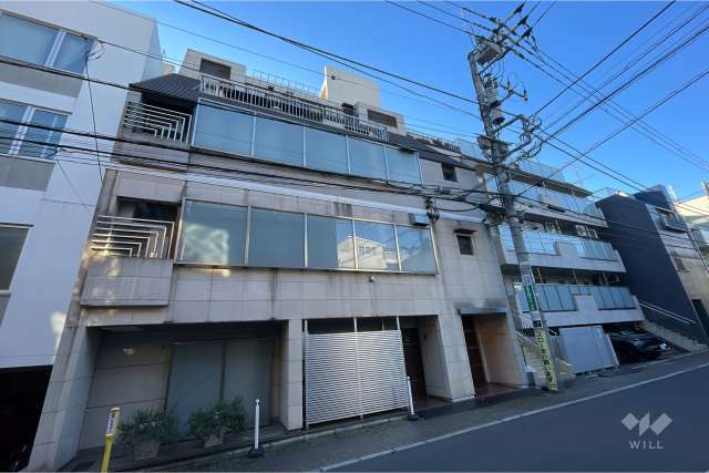 カスタム広尾の外観（北東側から）