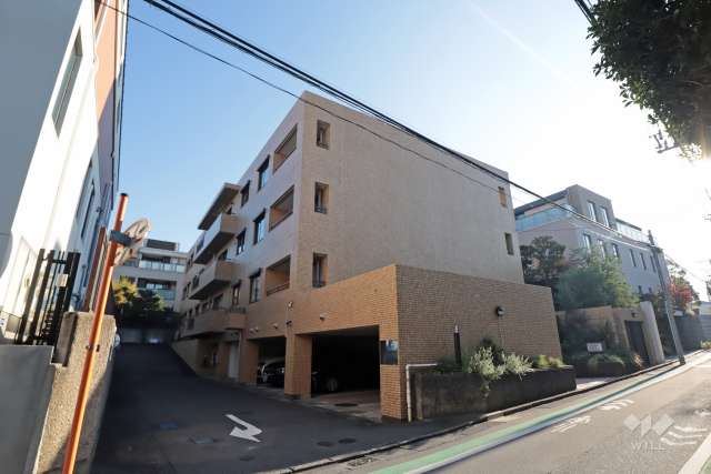 イースタンホームズ上原B棟の外観(北東側から)