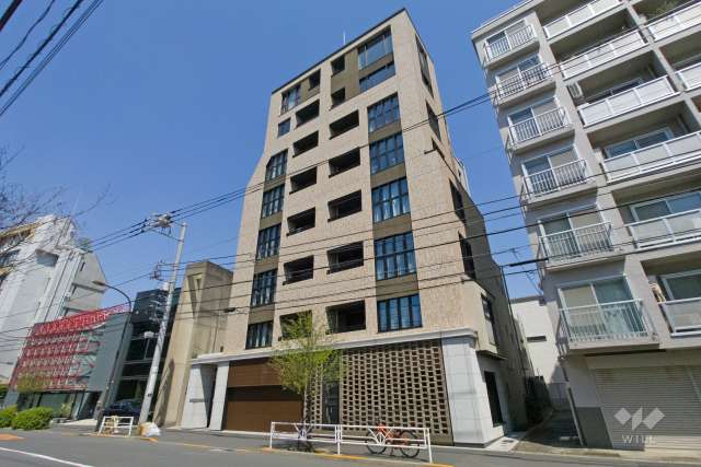 アトラス代々木上原の外観（南東側から）