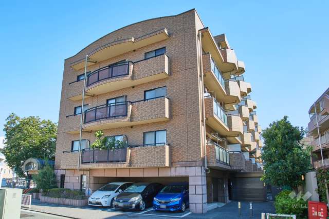 フェイム大井山手台パークスクエアの外観（西側から）