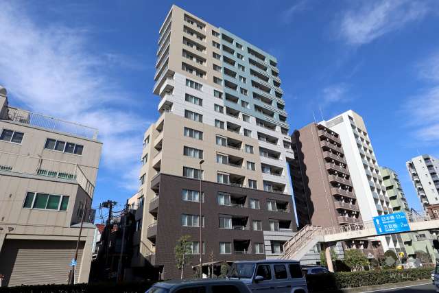 クレストフォルム戸越の外観（南東側から）