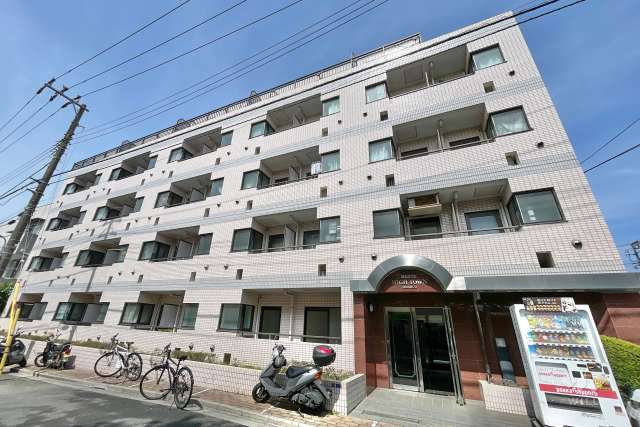 ハイタウン目黒No.2の外観（東側から）