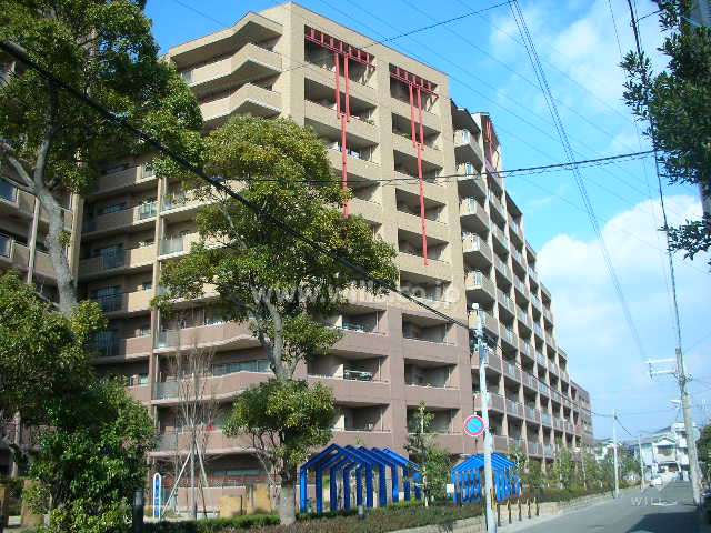 ユニハイム園田参番館の外観（南側から）