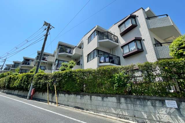 インペリアル八雲ハイムの外観（南東側から）