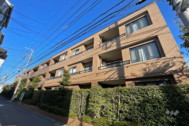 ライオンズマンション祐天寺の外観（南側から）