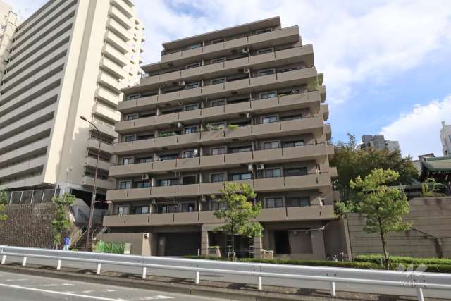 イトーピア目黒青葉台の外観(西側から)