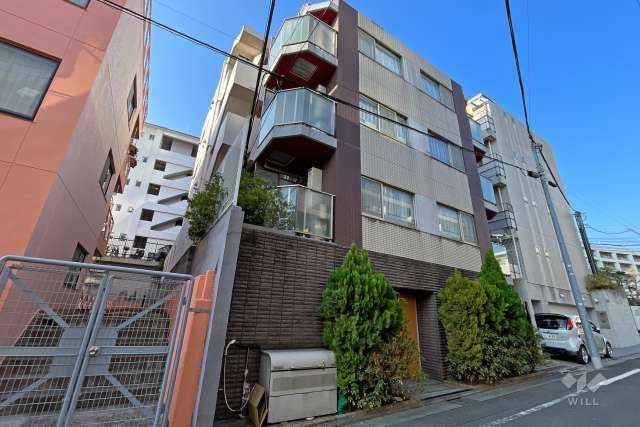 アデッソ目黒東山の外観（北東側から）
