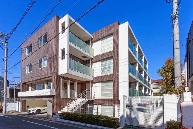 ホームズ自由が丘３の外観（南東側から）