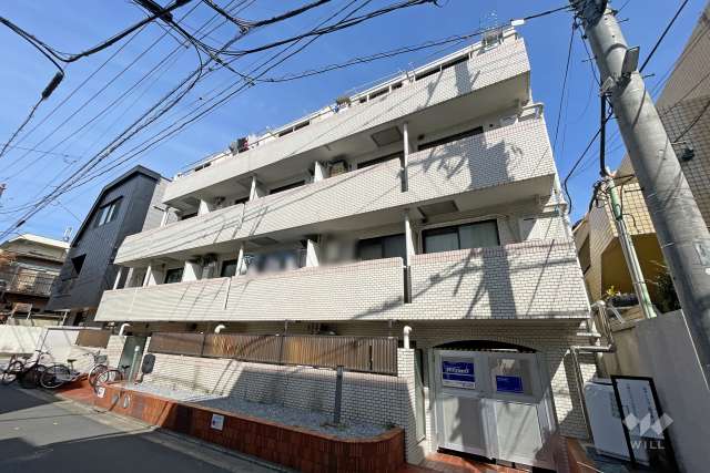 メゾンドルージュの外観（南西側から）