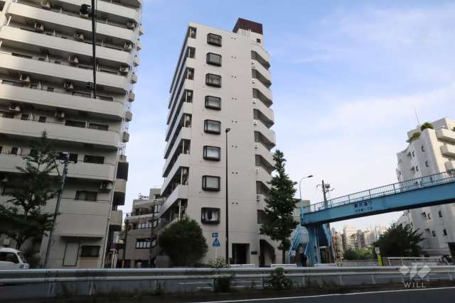 マートルコート中目黒の外観(北西側から)