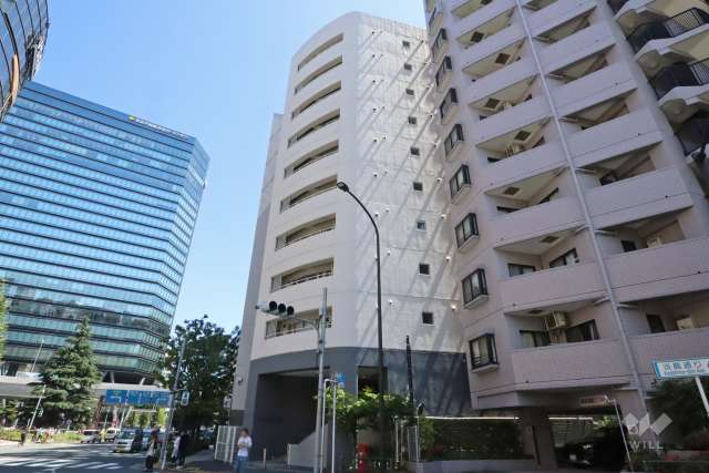 ライオンズマンション目黒青葉台タウンハウスの外観(北西側から)