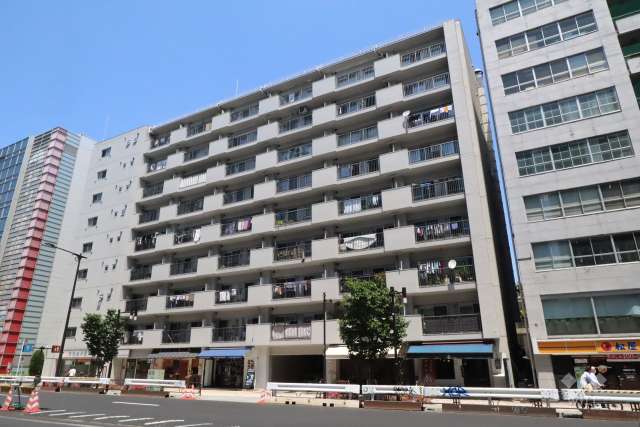 トーア青葉台マンションの外観(南側から)